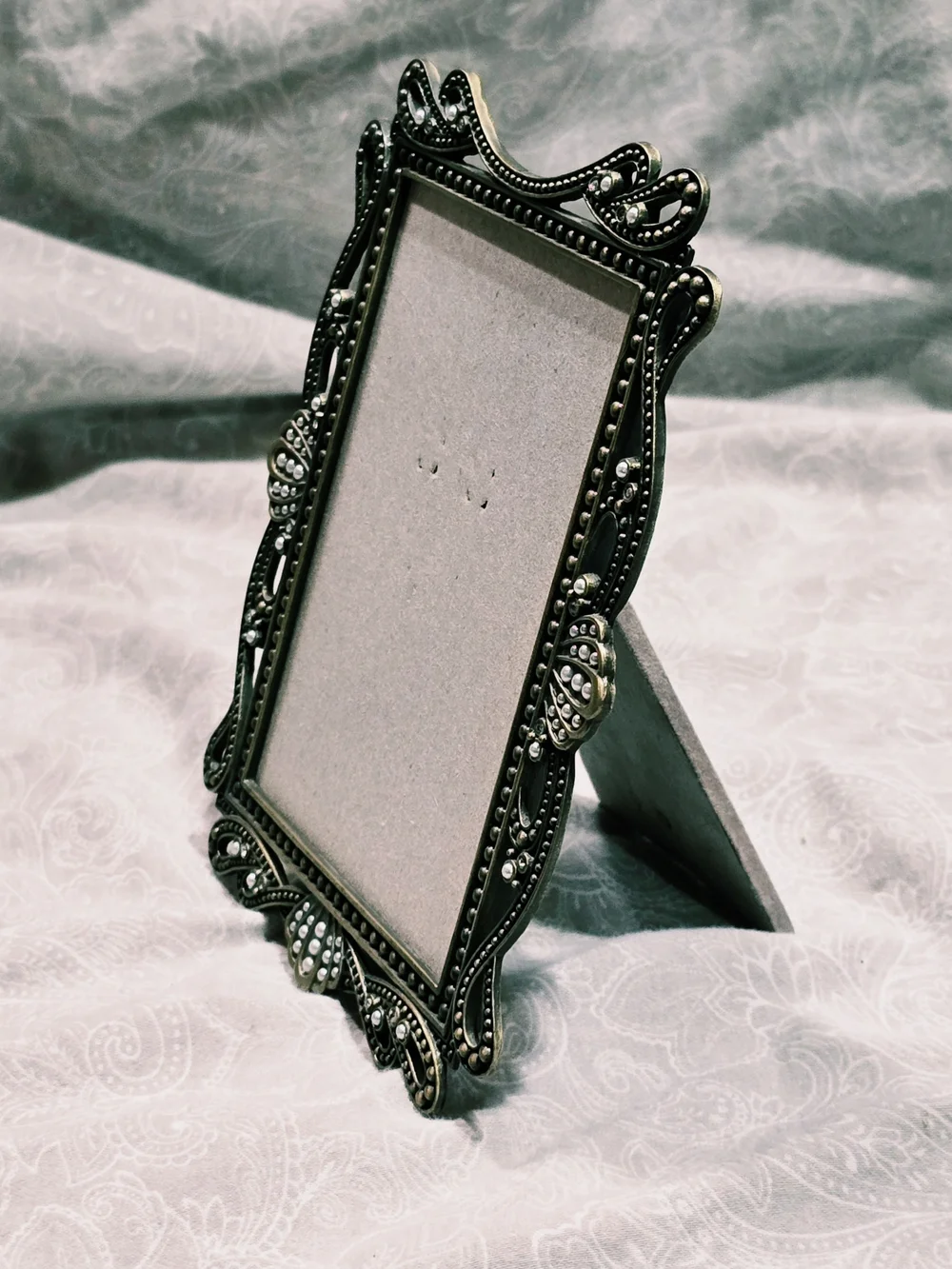 Fetco Home Decor Vintage Style Ornate Filigree Metal Picture Frame 4x6